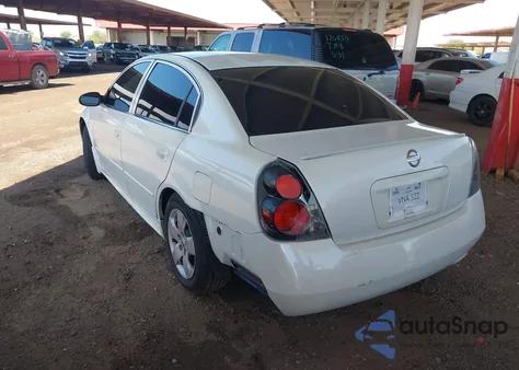 2005 Nissan Altima 2.5 S z USA, uszkodzony, nr VIN 1N4AL11D15N929195